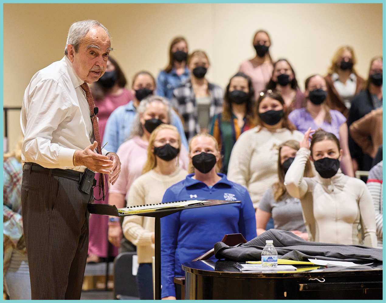 May Festival Director of Choruses Robert Porco warming up the Chorus for Mahler’s Symphony No. 2, September 2022. Credit: Roger Mastroianni
