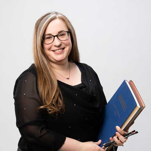 Headshot for CSO Associate Principal Librarian Christina Eaton