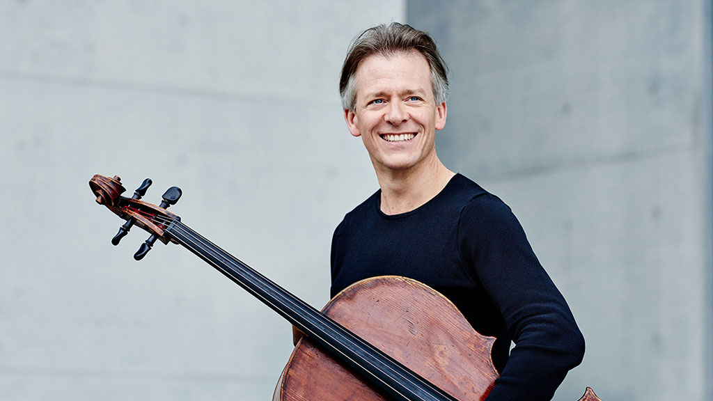 Alban Gerhardt cellist headshot